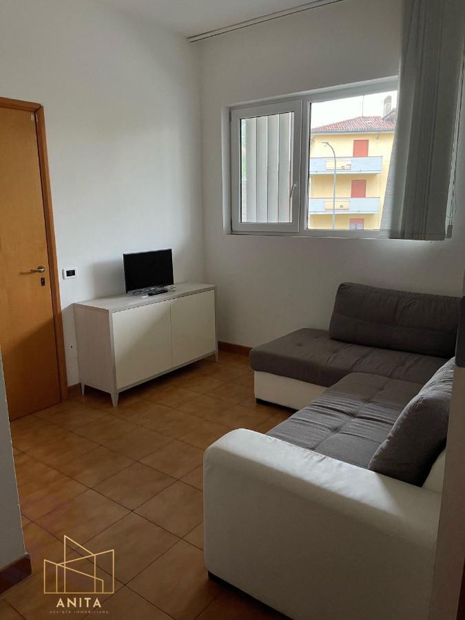 Appartement 12, Bilo Leonardo à Lido Adriano Extérieur photo